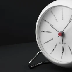 Arne Jacobsen Clocks Bankers Bordur Ø11 cm hvit