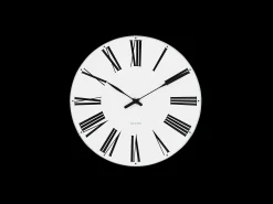 Arne Jacobsen Clocks Roman Veggur Ø16 cm hvit/sort