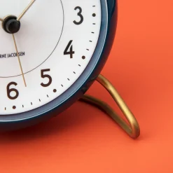 Arne Jacobsen Clocks Station Bordur Ø11 cm petroleum/hvit