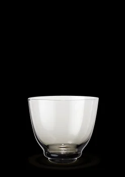 Holmegaard Flow Vannglass 35 cl smoke - Kjøp her