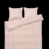 JUNA Pleasantly Sengetøy 220x220 cm hvit/rosa SE