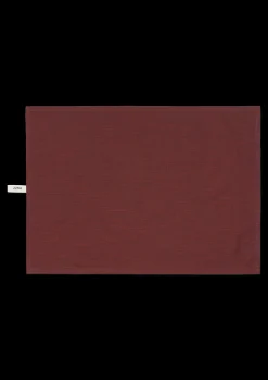 JUNA Surface kjøkkenhåndkle, sjokoladefarget, 50 x 70 cm – Kjøp her