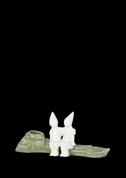 Kähler Christmas Tales Christmas Hug H8.5 hvit