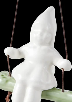 Kähler Christmas Tales Gyngende jente H8 hvit - Kjøp her