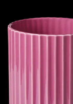 Lyngby Porcelæn Lyngby Vase H20.5 cm lilla porselen -Kjøp nå